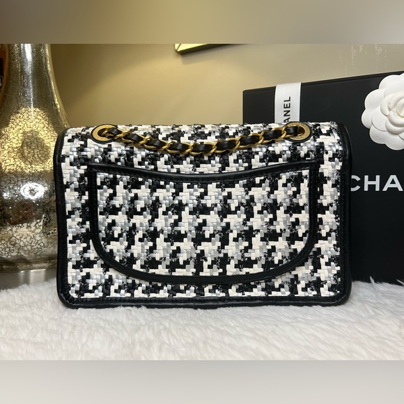 ❌SOLD❌🔥NEW! RARE! CHANEL•Metallic Woven Lambskin Medium Flap Bag - Picture 4 of 12